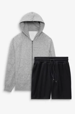 The Lounger CC 2-Piece Outfit