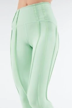 High-Waisted Ultraluxe Contour 7/8