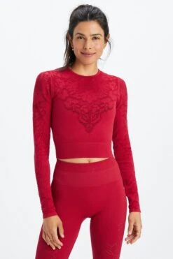 Flora Seamless Long-Sleeve Top