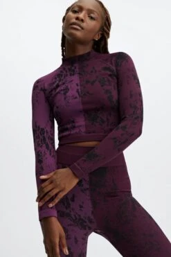 Courtney Seamless Long-Sleeve Top