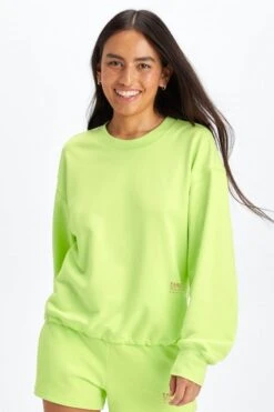 Lightweight Go-To Cropped Crewneck