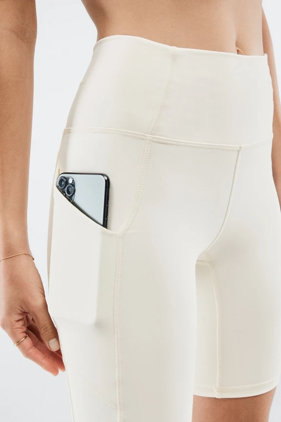 Oasis High-Waisted Pocket Shorts 9" - Image 2