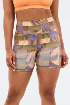 High-Waisted PowerHold® Shorts 6"