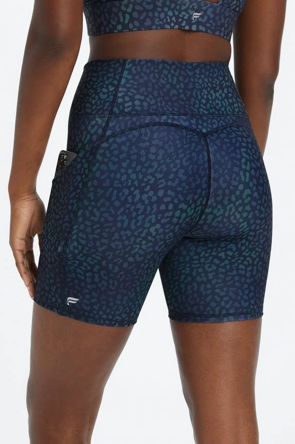 Oasis High-Waisted 6" Shorts